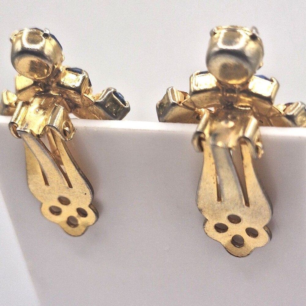 Vintage Beautiful Blue Rhinestone and Gold-tone Metal Clip-on Earrings - Picture 5 of 5